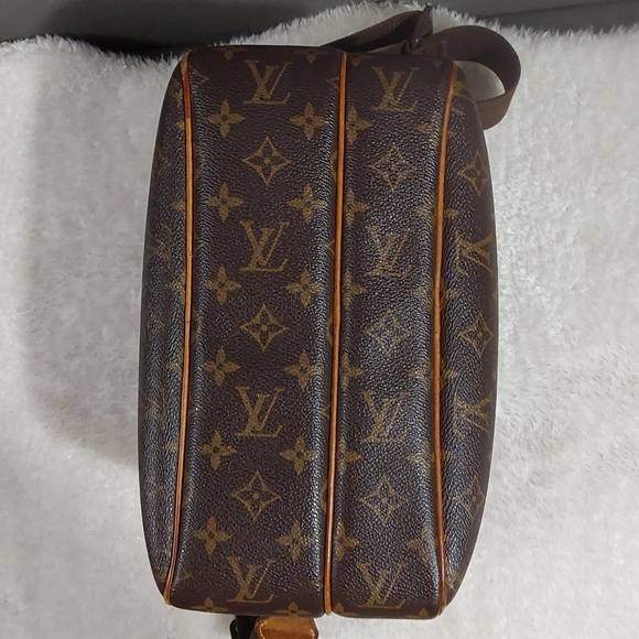 Authentic Louis Vuitton Reporter - Picture 13 of 15
